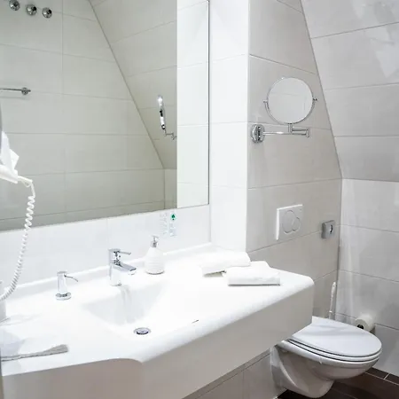 Hotel Am Schlosspark Worms Room photo