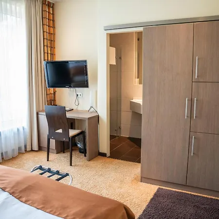 Hotel Am Schlosspark Worms Exterior photo